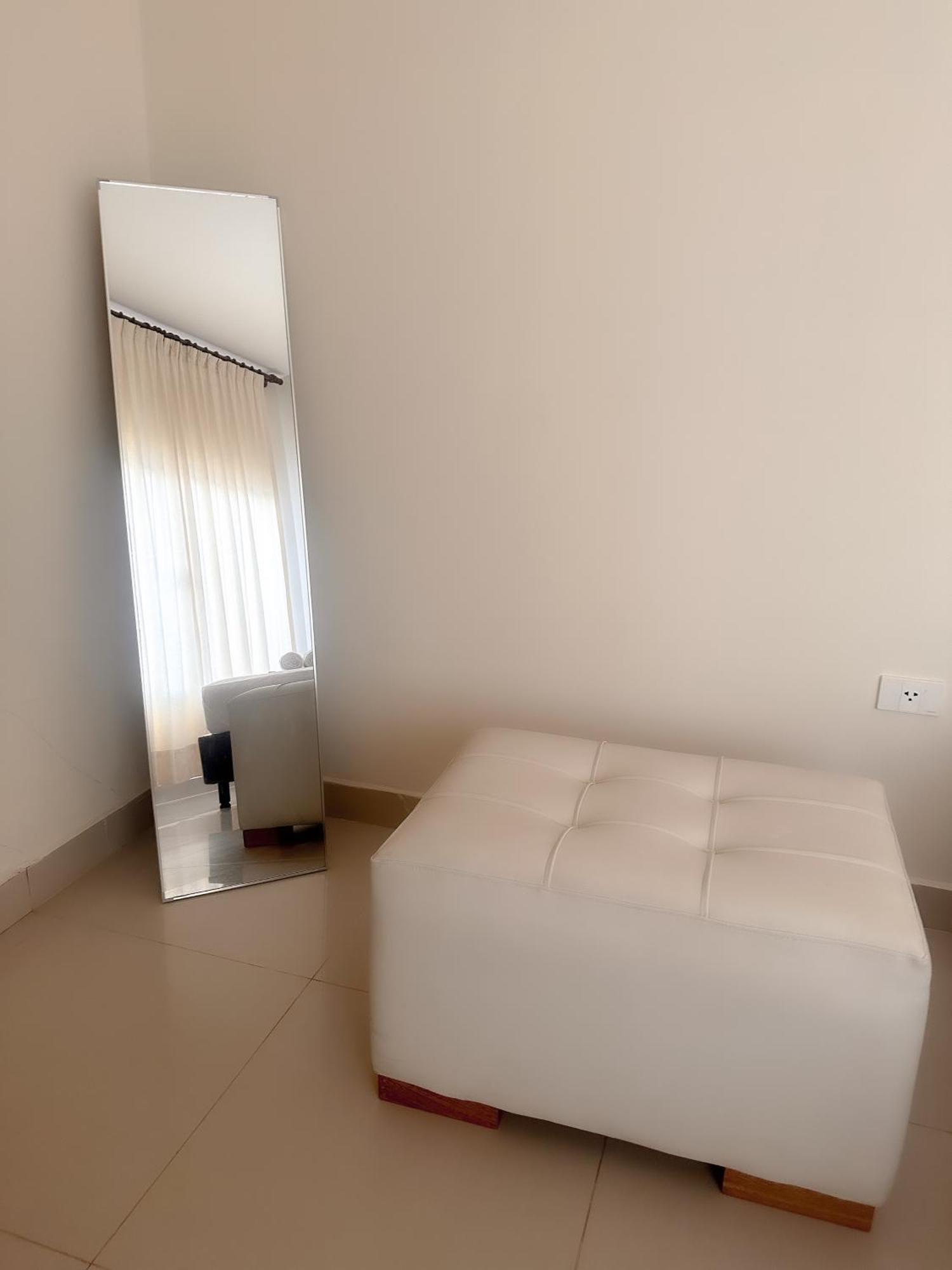 Suite Posada Express With Free Airport Shuttle Santa Cruz de La Sierra Exterior photo